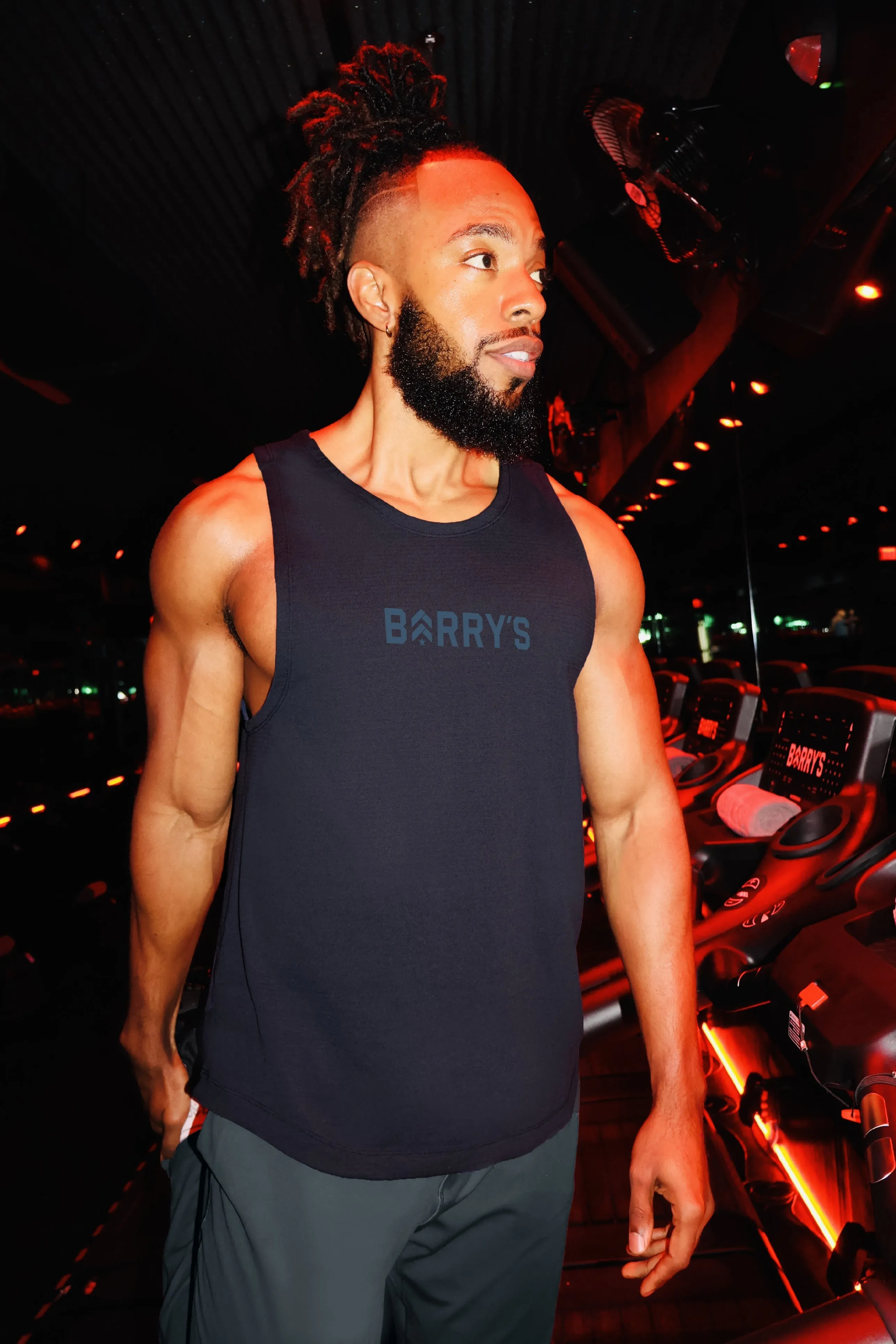 LULULEMON TRUE NAVY LICENSE TO TRAIN TANK