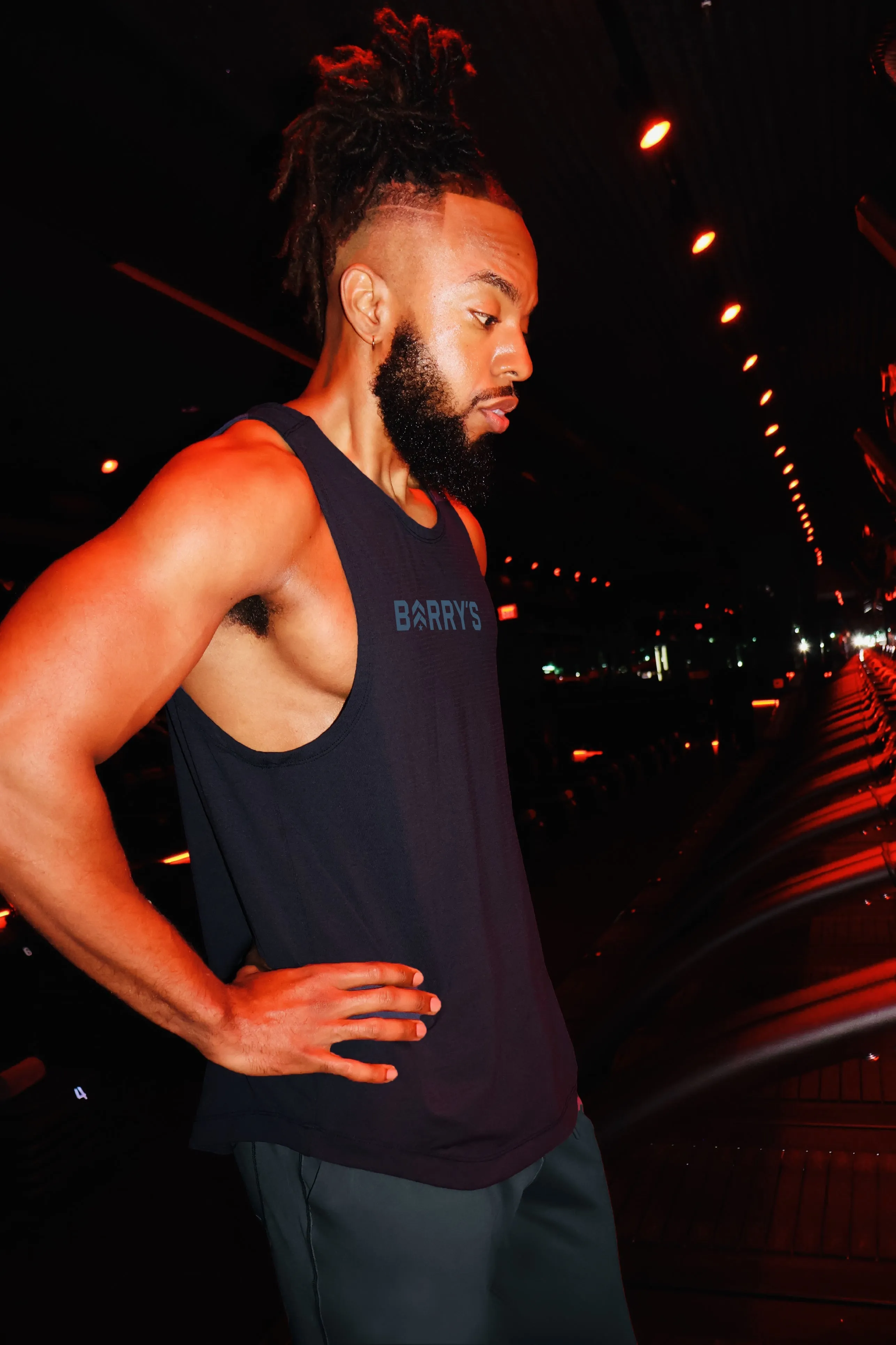 LULULEMON TRUE NAVY LICENSE TO TRAIN TANK
