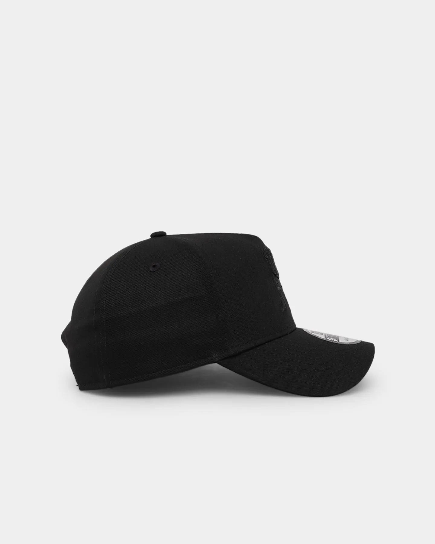 New Era Canterbury-Bankstown Bulldogs 'Black On Black' 9FORTY A-Frame Snapback Black