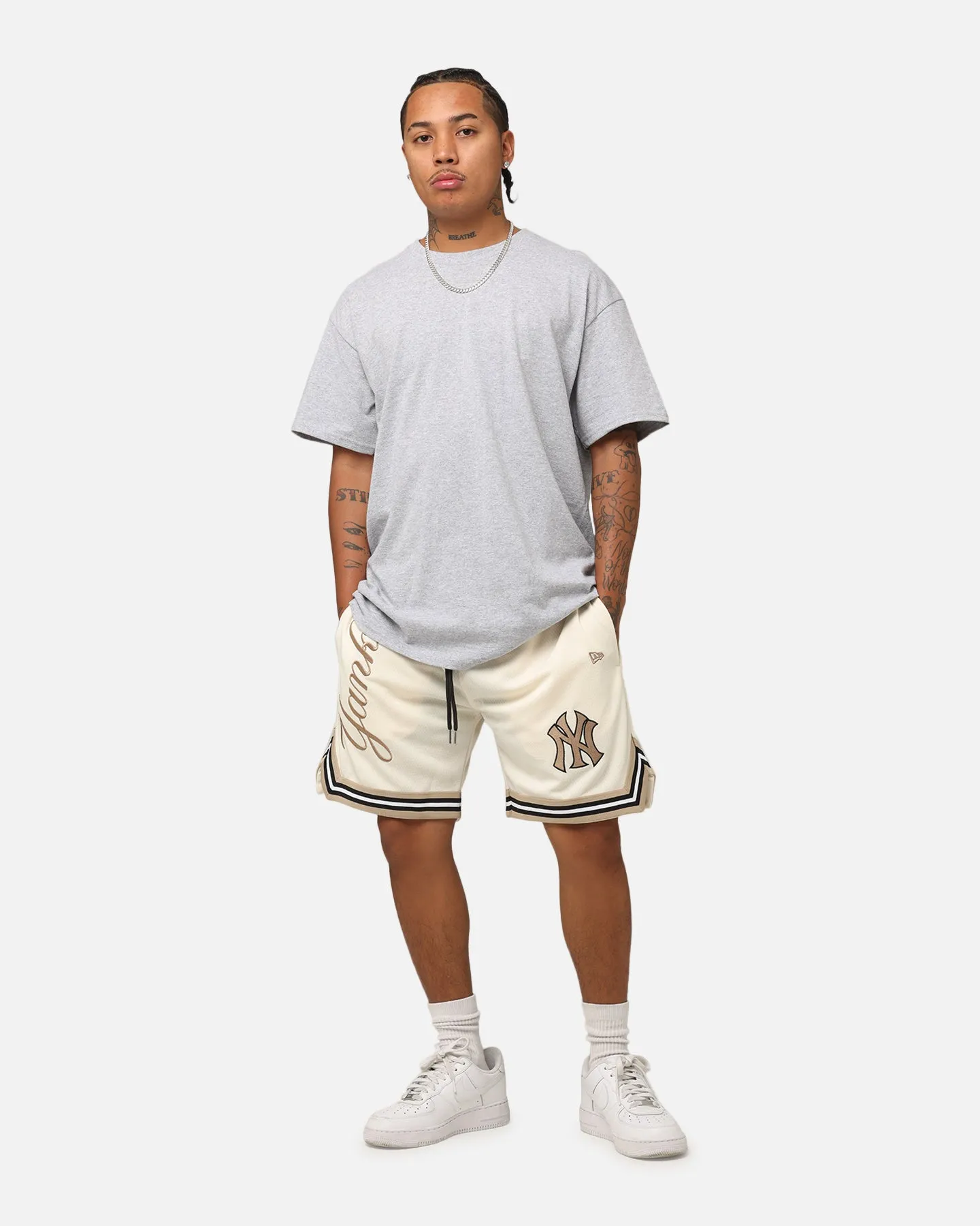 New Era New York Yankees Mesh Shorts Light Beige