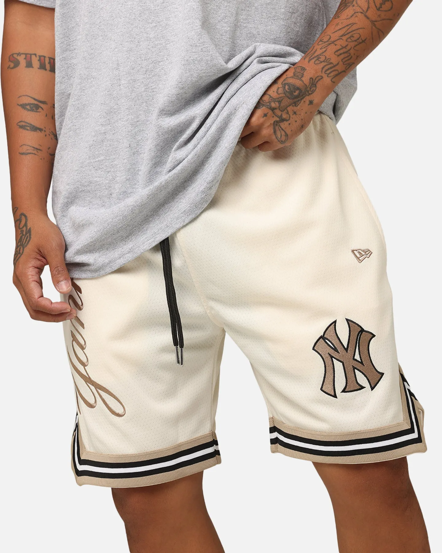 New Era New York Yankees Mesh Shorts Light Beige