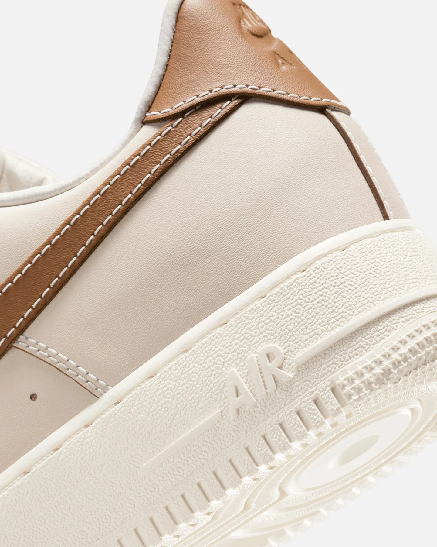 Nike Air Force 1 '07 Pearl White