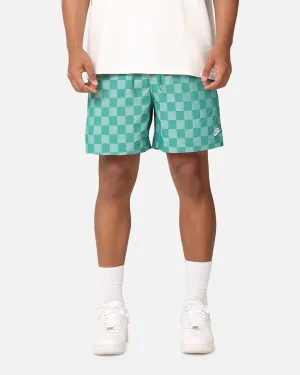 Nike Club Flow Shorts Malachite/White