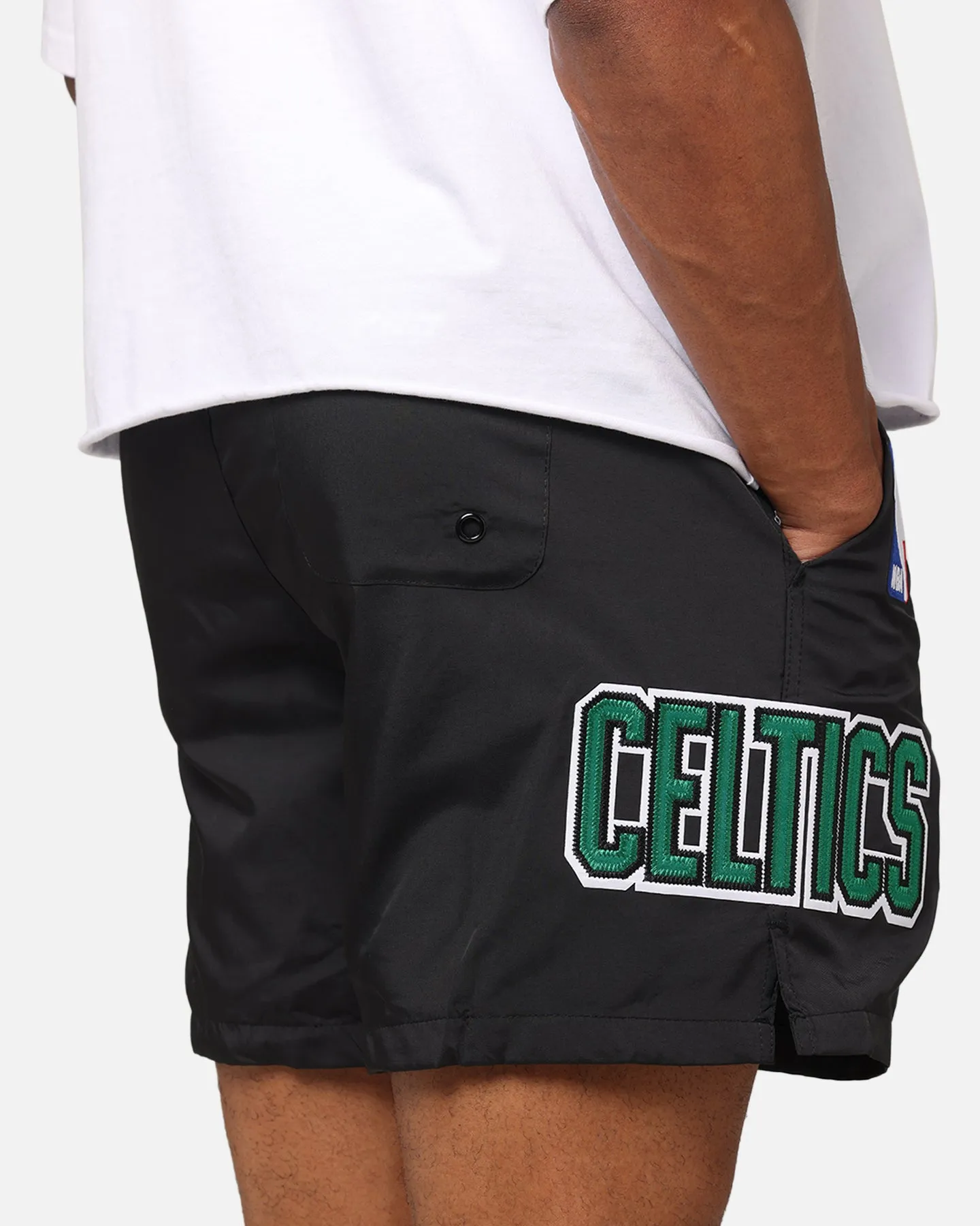 Pro Standard Boston Celtics Classic Woven Shorts Black